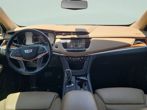 Used 2019 Cadillac XT5 Platinum AWD/4WD image 11