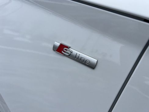 Used 2022 Audi Q5 2.0T Premium Plus w/ Premium Plus Package image 9