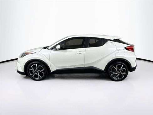 Used 2018 Toyota C-HR XLE image 13