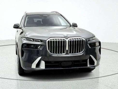 Used 2023 BMW X7 xDrive40i w/ Premium Package AWD/4WD image 2