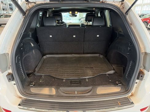 Used 2017 Jeep Grand Cherokee Limited w/ Trailer Tow Group IV image 9