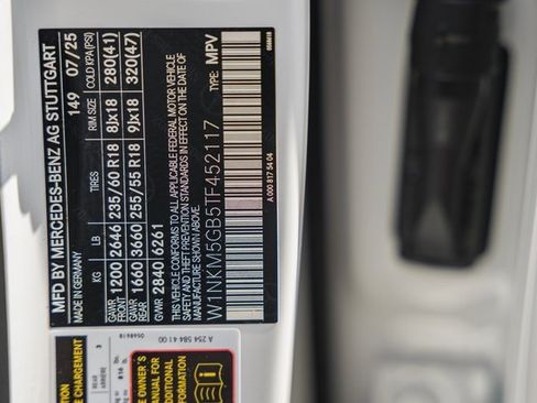 New 2026 Mercedes-Benz GLC 350e 4MATIC image 40