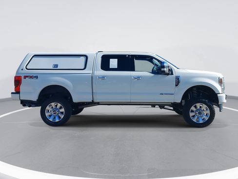 Used 2022 Ford F250 Platinum w/ FX4 Off-Road Package image 4