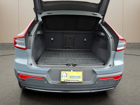 Used 2023 Volvo C40 P8 Recharge Ultimate image 25