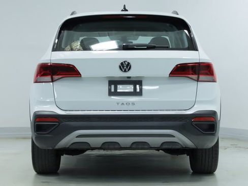 Used 2024 Volkswagen Taos S image 7
