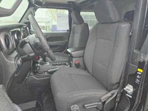 Used 2023 Jeep Wrangler Willys AWD/4WD image 14