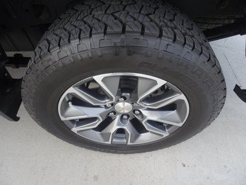 Used 2024 Chevrolet Silverado 1500 LT w/ Texas Edition Plus RWD image 10