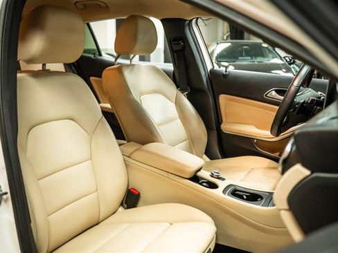 Used 2020 Mercedes-Benz GLA 250 4MATIC image 15