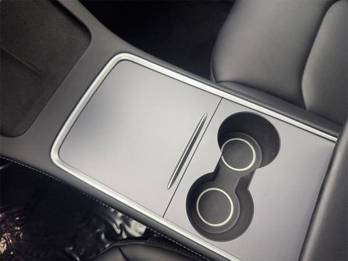 Used 2024 Tesla Model Y Long Range image 63