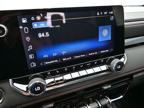 New 2025 Chevrolet Colorado Z71 w/ Technology Package AWD/4WD image 31