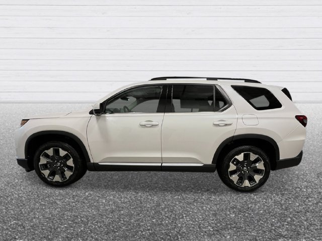 New 2026 Honda Pilot Touring image 2