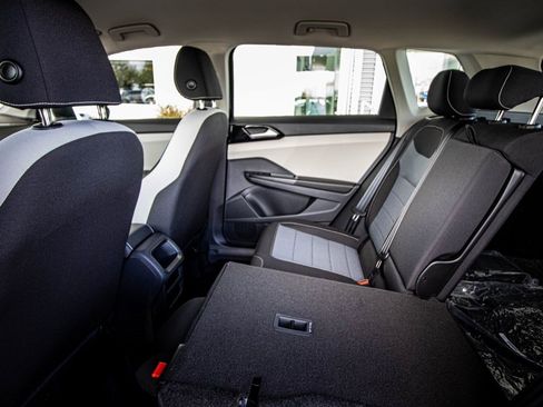 New 2026 Volkswagen Taos S image 45