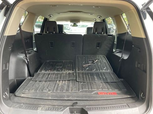 Used 2019 GMC Acadia Denali image 19