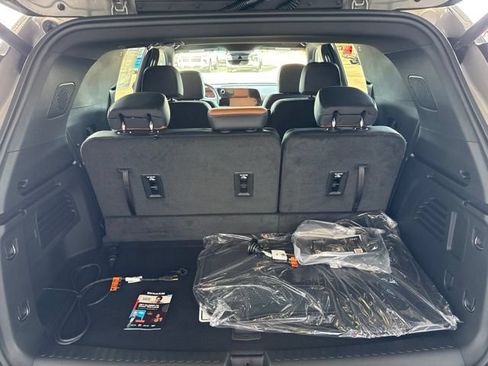 New 2027 Chevrolet Traverse Z71 w/ Enhanced Driving Package AWD/4WD image 22