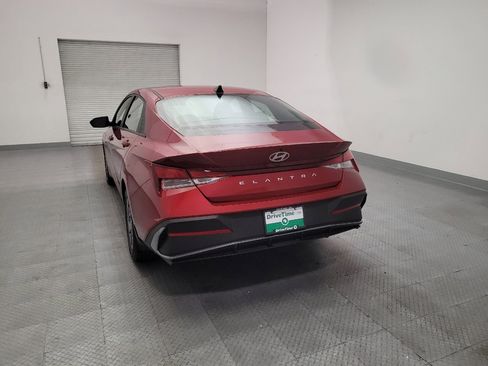 Used 2024 Hyundai Elantra SEL FWD image 6