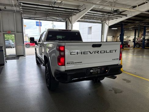 Used 2026 Chevrolet Silverado 2500 Custom w/ Custom Value Package AWD/4WD image 4