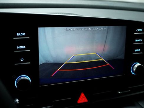 Certified 2023 Hyundai Elantra SEL image 21