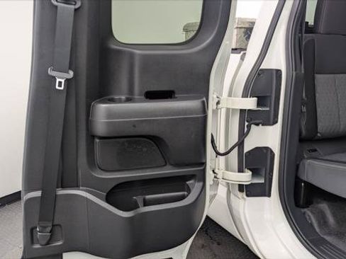 Used 2022 Nissan Titan S RWD image 26