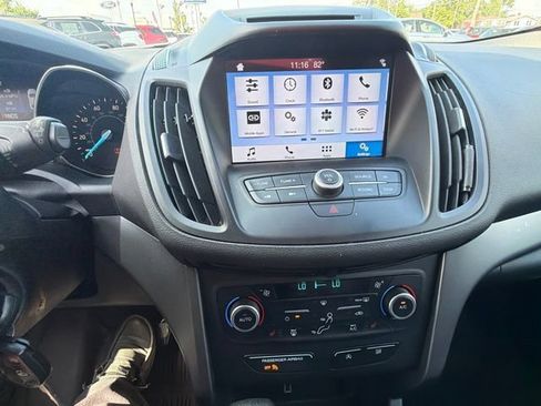 Used 2018 Ford Escape SE w/ SE Sync 3 Package FWD image 28