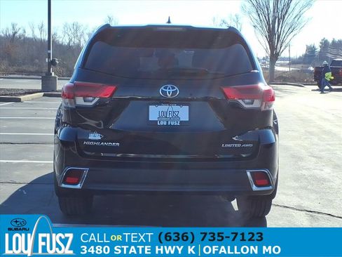 Used 2018 Toyota Highlander Limited image 32