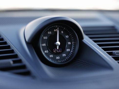 New 2025 Porsche Panamera 4 image 38