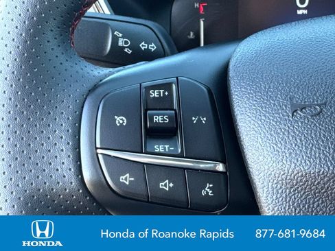 Used 2025 Ford Escape ST-Line FWD image 24