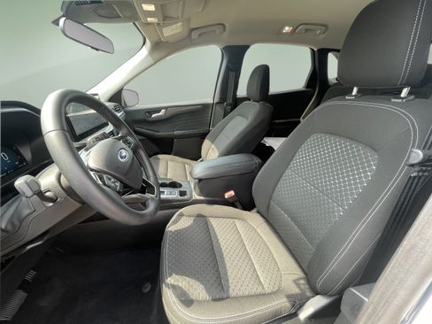 Used 2023 Ford Escape Active w/ Tech Pack #2 AWD/4WD image 8