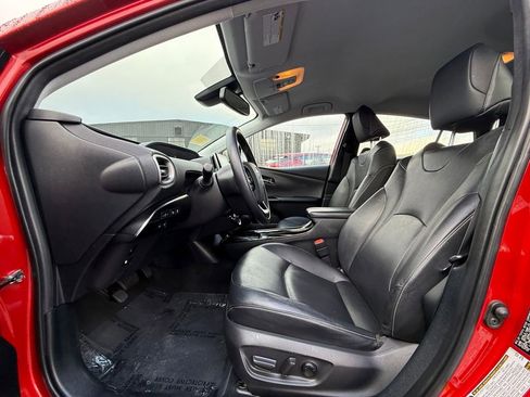 Used 2020 Toyota Prius Prime Limited image 22