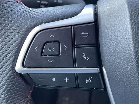 Used 2025 Toyota Sienna XSE image 21