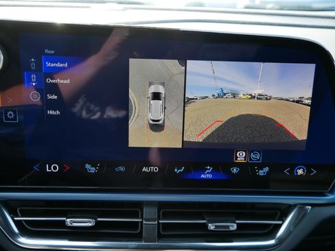New 2026 Chevrolet Equinox EV LT w/ LPO, Blackout Package FWD image 10