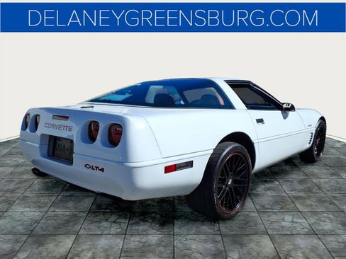 Used 1996 Chevrolet Corvette Coupe image 3