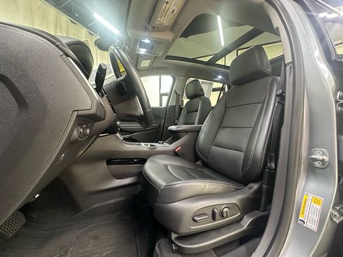 Used 2023 GMC Terrain SLT w/ Infotainment Package II AWD/4WD image 26
