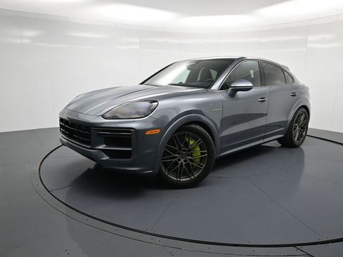 New 2026 Porsche Cayenne Turbo image 1