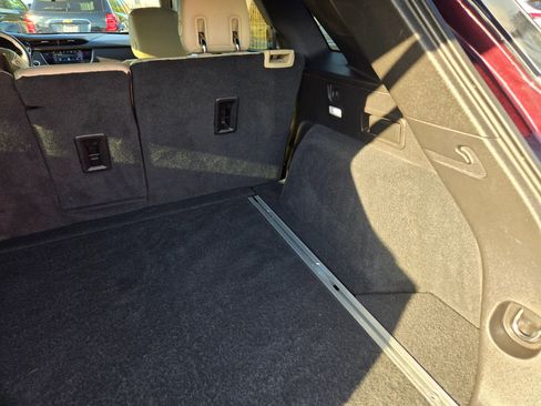 Used 2017 Cadillac XT5 Luxury image 59