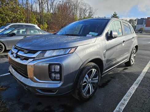 Used 2025 Mitsubishi Outlander Sport SE image 3