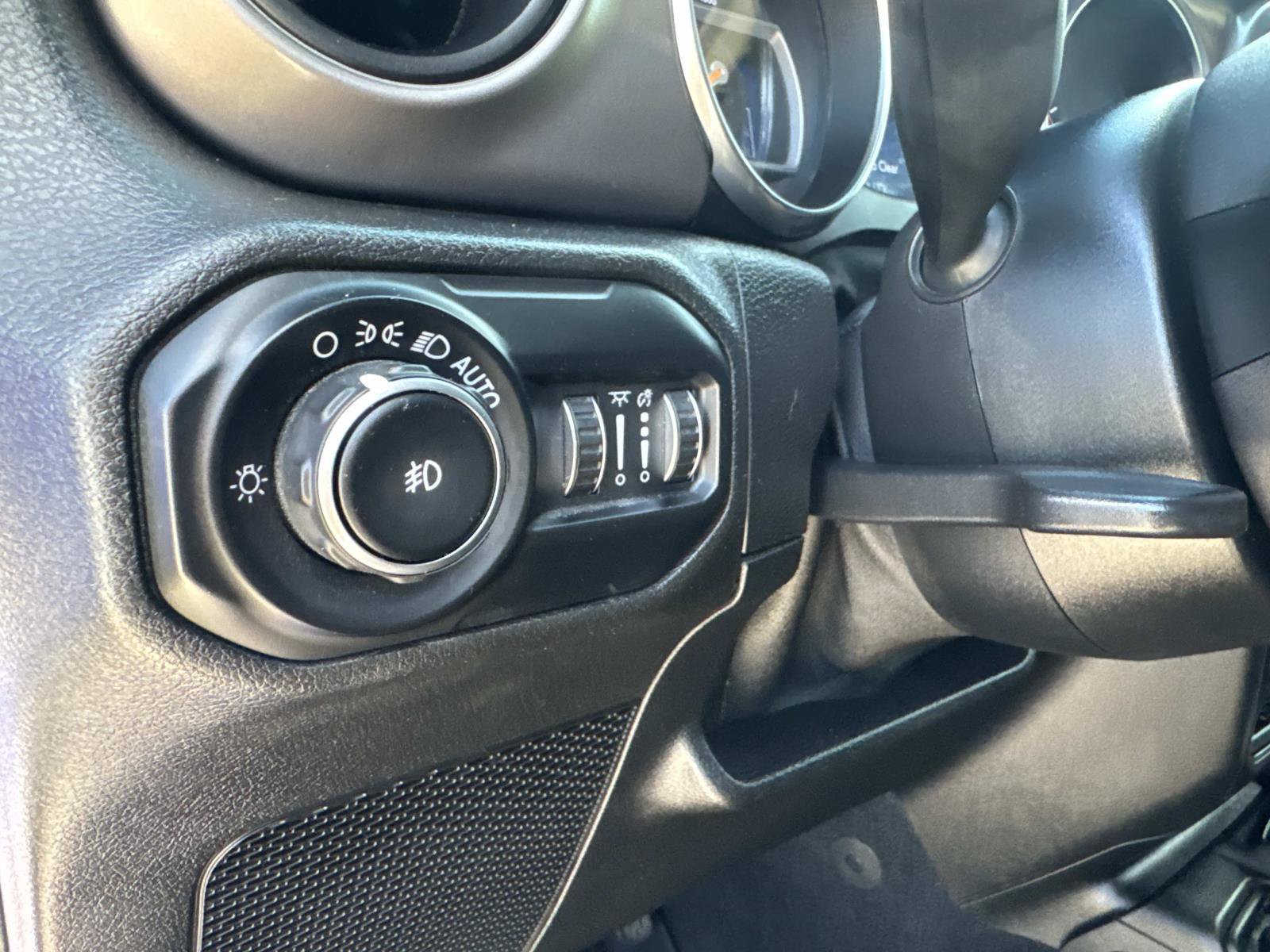 Used 2020 Jeep Wrangler Unlimited Sport S w/ Sun And Sound Package AWD/4WD image 37