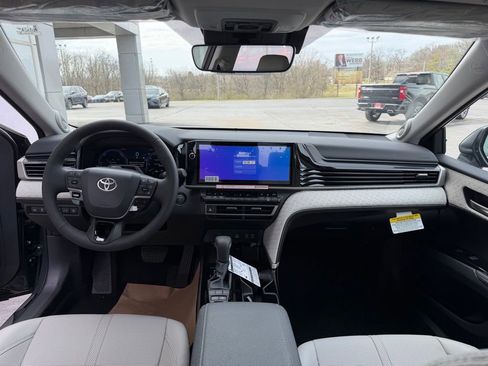 New 2026 Toyota Camry XLE image 7