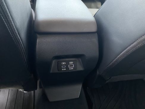 Used 2024 Subaru Crosstrek 2.0i Premium w/ Crosstrek Mirror Package image 32