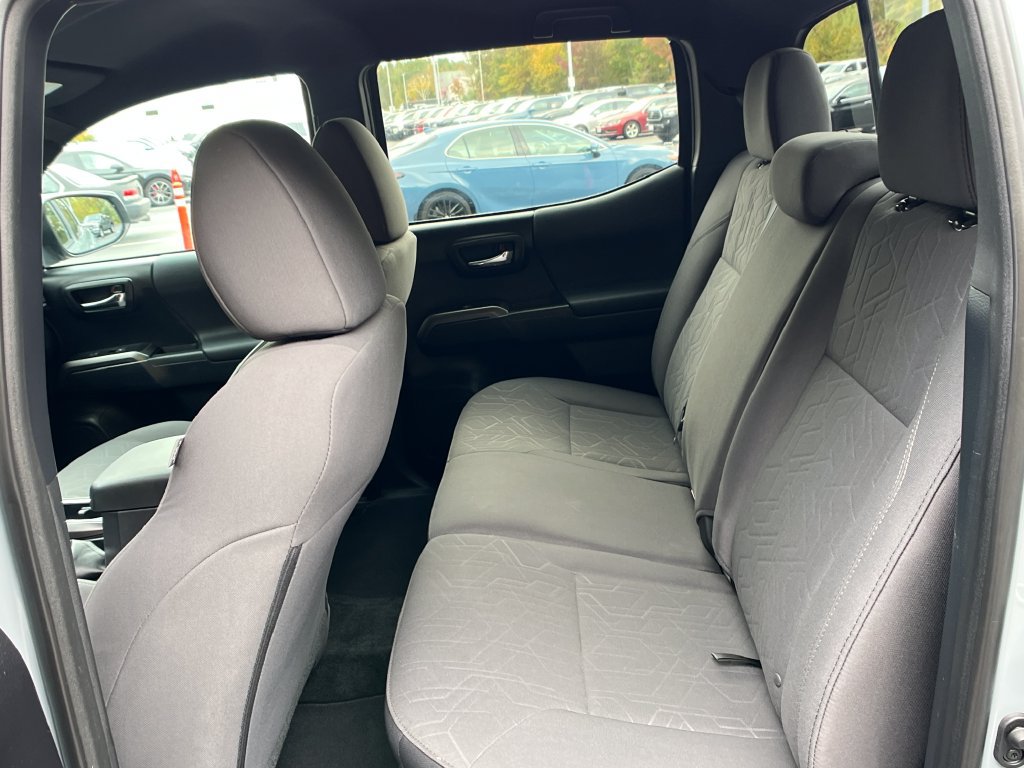 Used 2019 Toyota Tacoma TRD Sport w/ Technology Package AWD/4WD image 21
