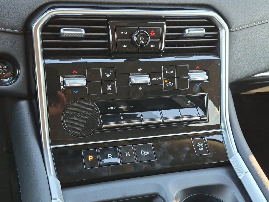 Used 2026 Nissan Armada SV AWD/4WD image 18