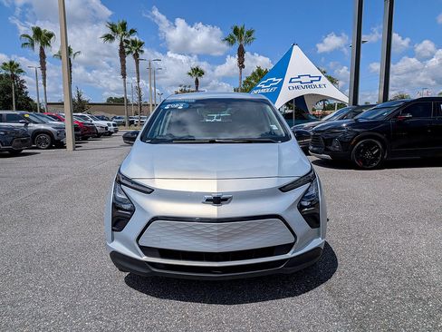 Certified 2023 Chevrolet Bolt LT w/ Driver Confidence Package FWD image 8