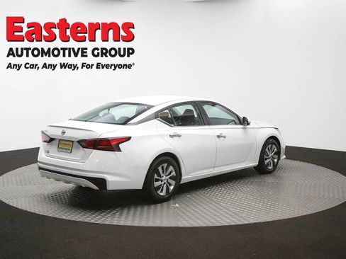 Used 2022 Nissan Altima 2.5 S FWD image 39
