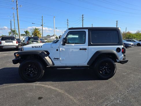 Used 2021 Jeep Wrangler Sport image 6
