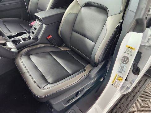 New 2026 Ford Bronco Outer Banks image 12