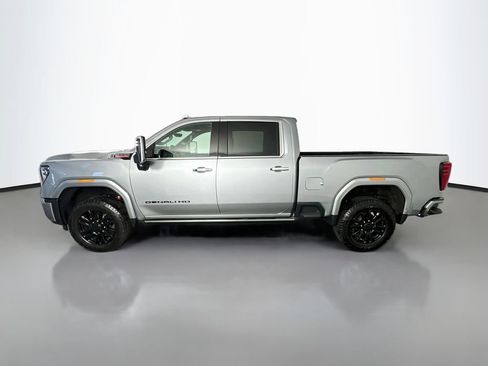 Used 2024 GMC Sierra 2500 Denali w/ Denali Reserve Package AWD/4WD image 4