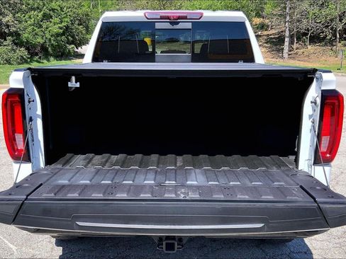 Used 2024 GMC Sierra 1500 AT4X image 4