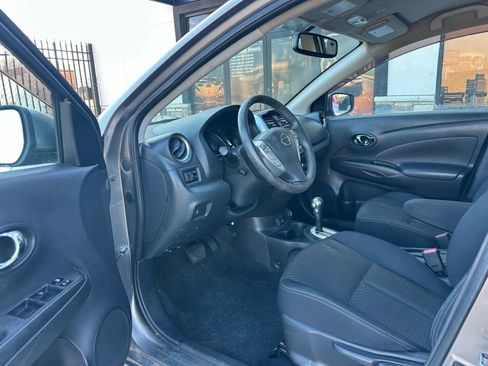 Used 2017 Nissan Versa SV w/ SV Special Edition Package image 6