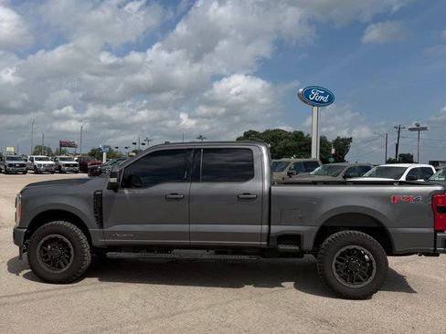 Used 2023 Ford F250 Lariat w/ Sport Appearance Package AWD/4WD image 6