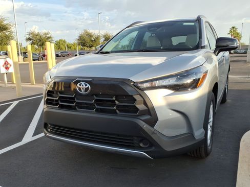 Certified 2026 Toyota Corolla Cross LE FWD image 2