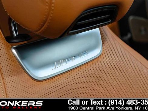 Used 2022 Mercedes-Benz SL 55 AMG 4MATIC w/ Driver Assistance Package image 27